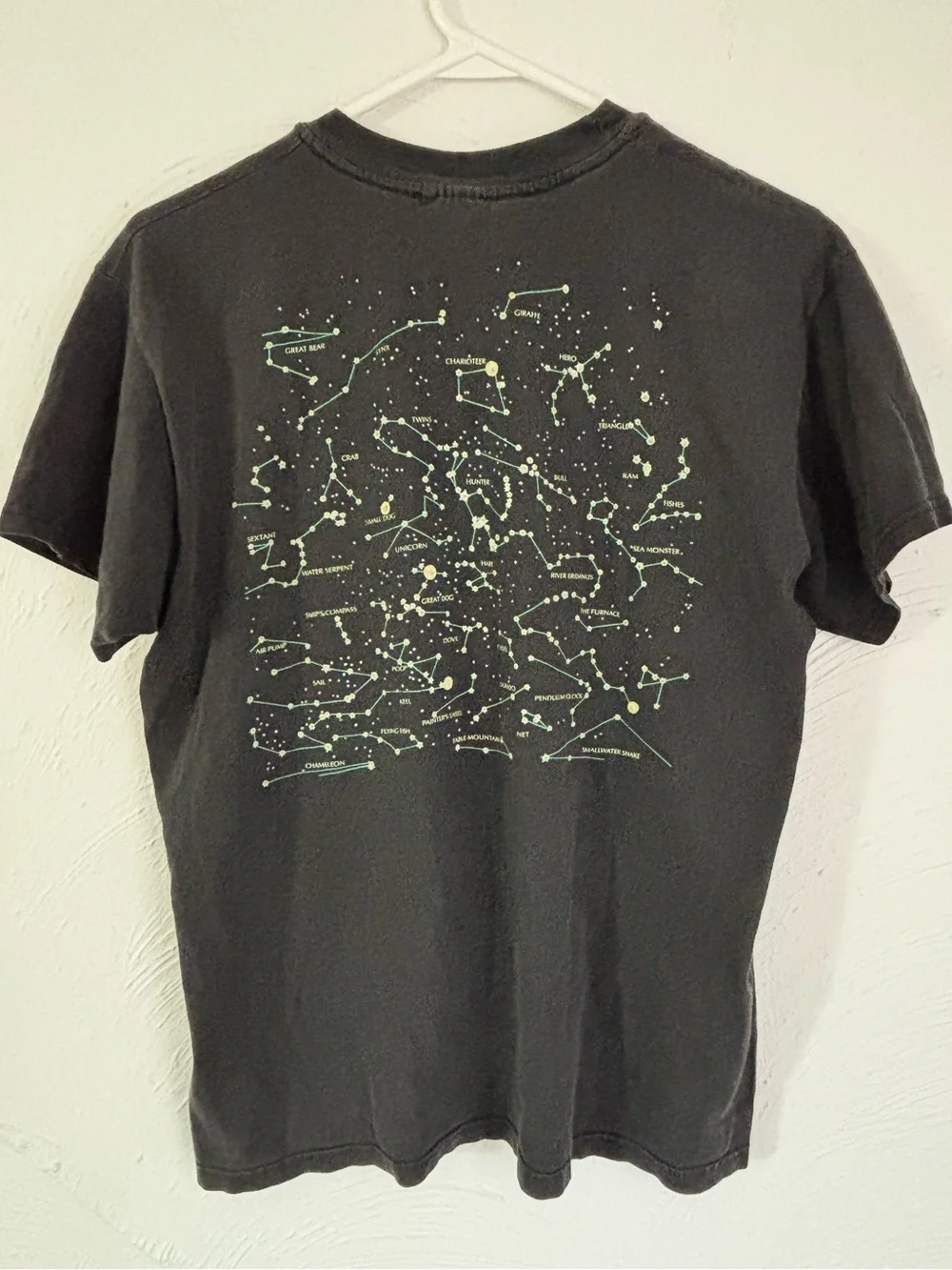 Vintage ‘Heavenly Bodies' Constellation Graphic Tee Glow-in-the-dark Size XL - Picture 2 of 7